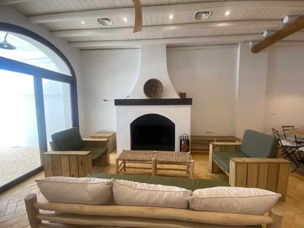 Donana Suite Casa-Hotel contacts